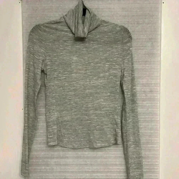 New grey silver shimmery turtleneck sz XS Holiday Party? - Picture 1 of 6